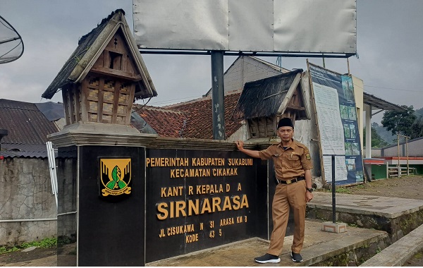 Cikakak: Pusat Layanan Desa yang Menyatu dengan Kehidupan Warga